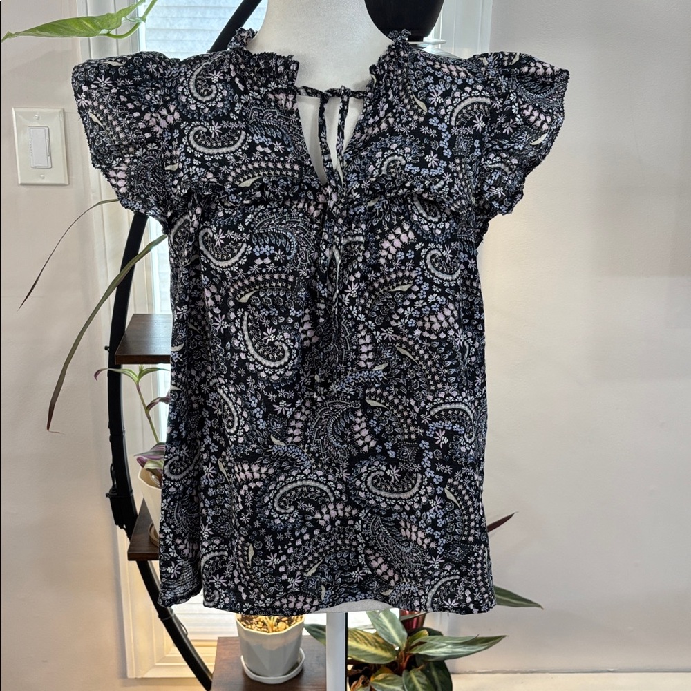 Loft petite Paisley ruffle yoke tie neck Blouse size MP